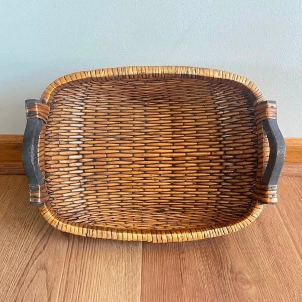 VTG Woven Rattan Gathering Basket Brown Wood Handles Boho Rustic Primitive Decor
